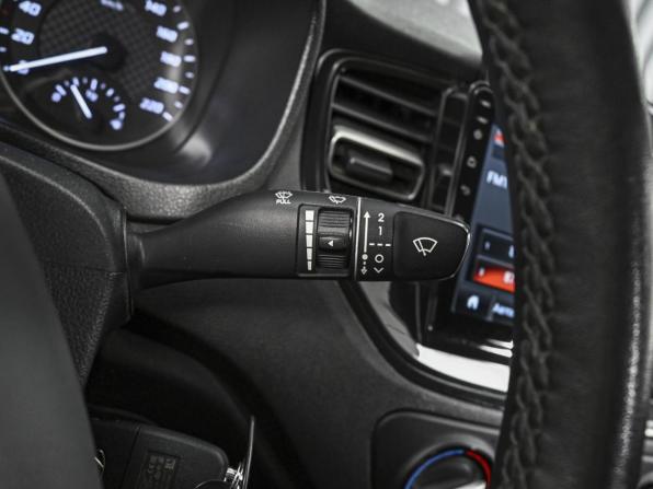 Hyundai Solaris II Рестайлинг с пробегом 2021 года, цена 1 630 000 рублей, 71110 км, седан, Автокод Объявления