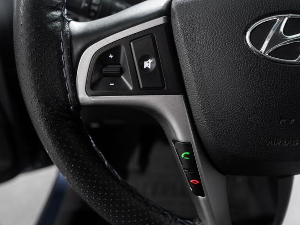 Hyundai Solaris I Рестайлинг с пробегом 2015 года, цена 849 500 рублей, 208845 км, хэтчбек, Автокод Объявления