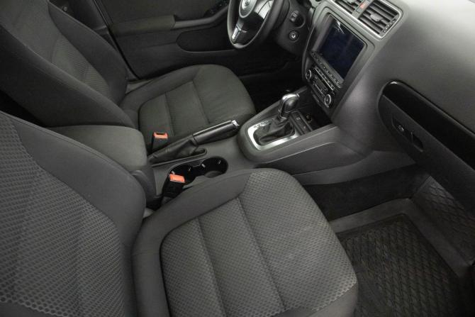Volkswagen Jetta VI с пробегом 2012 года, цена 639 000 рублей, 300254 км, седан, Автокод Объявления