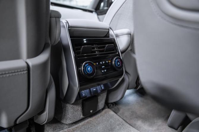 Новый Land Rover Range Rover V 2026 года, цена 35 500 000 рублей, внедорожник, Автокод Объявления