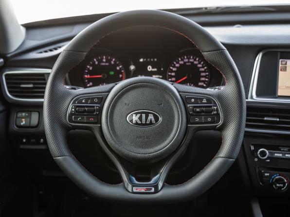 Kia Optima IV с пробегом 2017 года, цена 1 898 000 рублей, 96431 км, седан, Автокод Объявления