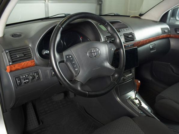 Toyota Avensis II с пробегом 2004 года, цена 658 999 рублей, 301126 км, седан, Автокод Объявления