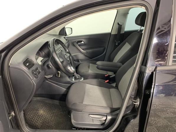 Volkswagen Polo V с пробегом 2014 года, цена 773 000 рублей, 198942 км, седан, Автокод Объявления