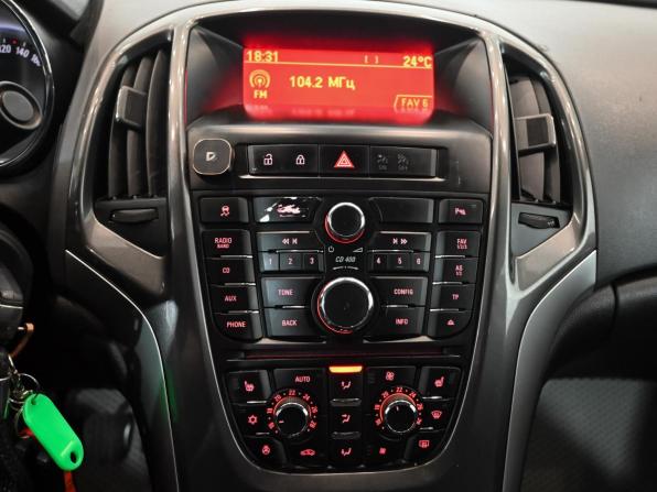 Opel Astra J Рестайлинг с пробегом 2013 года, цена 580 000 рублей, 256922 км, седан, Автокод Объявления