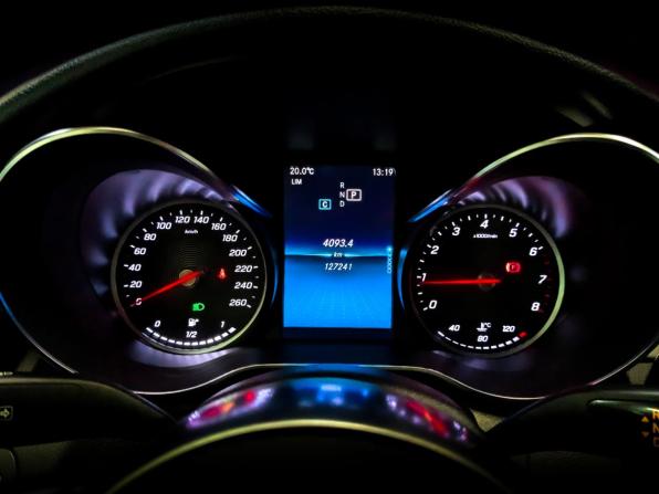 Mercedes-Benz C-Класс IV (W205) Рестайлинг с пробегом 2019 года, цена 2 600 000 рублей, 127233 км, седан, Автокод Объявления