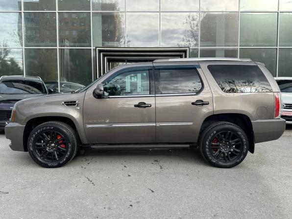 Cadillac Escalade III с пробегом 2013 года, цена 1 899 000 рублей, 265535 км, внедорожник, Автокод Объявления