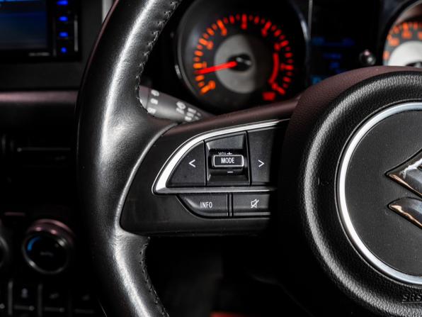 Suzuki Jimny IV с пробегом 2020 года, цена 2 510 000 рублей, 34650 км, внедорожник, Автокод Объявления