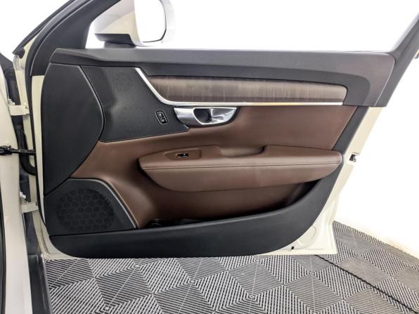 Volvo V90 Cross Country I Рестайлинг с пробегом 2021 года, цена 4 400 000 рублей, 75544 км, универсал, Автокод Объявления