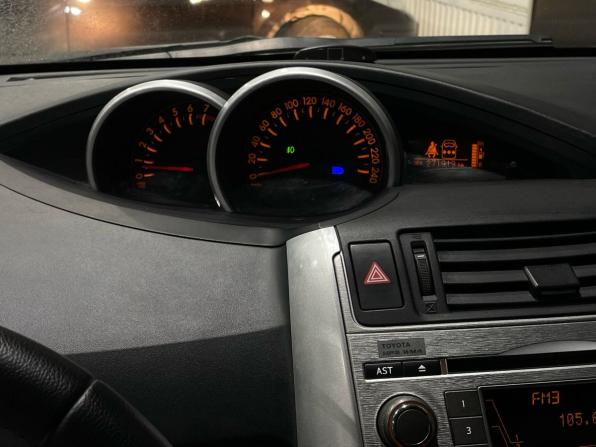 Toyota Verso I с пробегом 2011 года, цена 1 025 000 рублей, 271919 км, компактвэн, Автокод Объявления