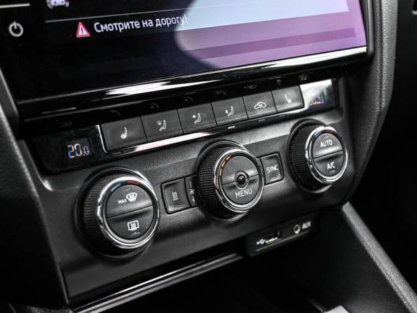 Skoda Octavia III (A7) с пробегом 2016 года, цена 1 429 000 рублей, 234135 км, лифтбек, Автокод Объявления
