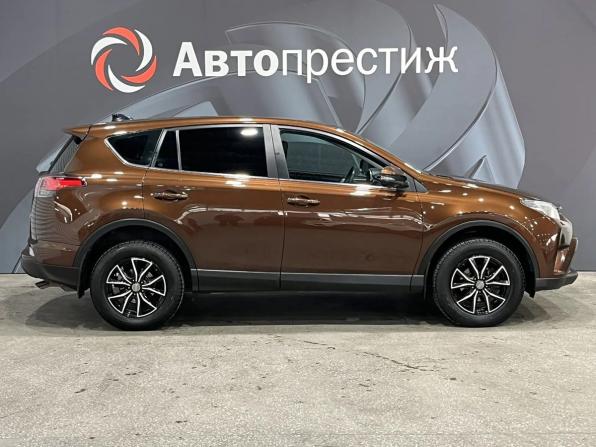Toyota RAV4 IV (XA40) Рестайлинг с пробегом 2017 года, цена 2 280 000 рублей, 181290 км, внедорожник, Автокод Объявления