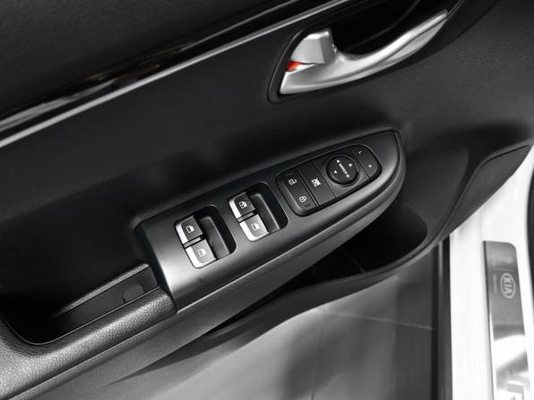 Kia Rio IV с пробегом 2018 года, цена 1 495 000 рублей, 94712 км, хэтчбек, Автокод Объявления