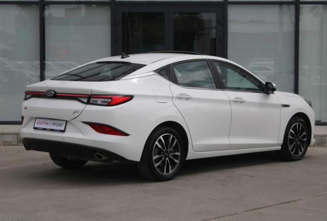 JAC J7 I с пробегом 2023 года, цена 1 595 000 рублей, 32607 км, лифтбек, Автокод Объявления