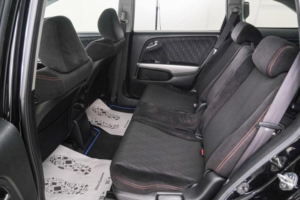 Honda Stream II Рестайлинг Красноярск  - изображение 13