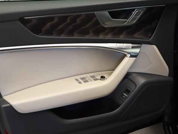 Audi A6 V (C8) с пробегом 2019 года, цена 3 349 000 рублей, 117755 км, седан, Автокод Объявления