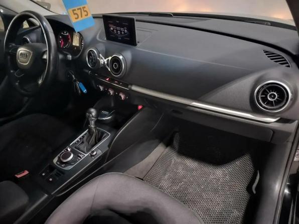Audi A3 III (8V) с пробегом 2013 года, цена 930 000 рублей, 201000 км, хэтчбек, Автокод Объявления