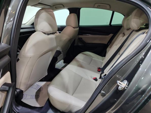 Mazda 3 IV (BP) с пробегом 2019 года, цена 1 700 000 рублей, 46450 км, седан, Автокод Объявления