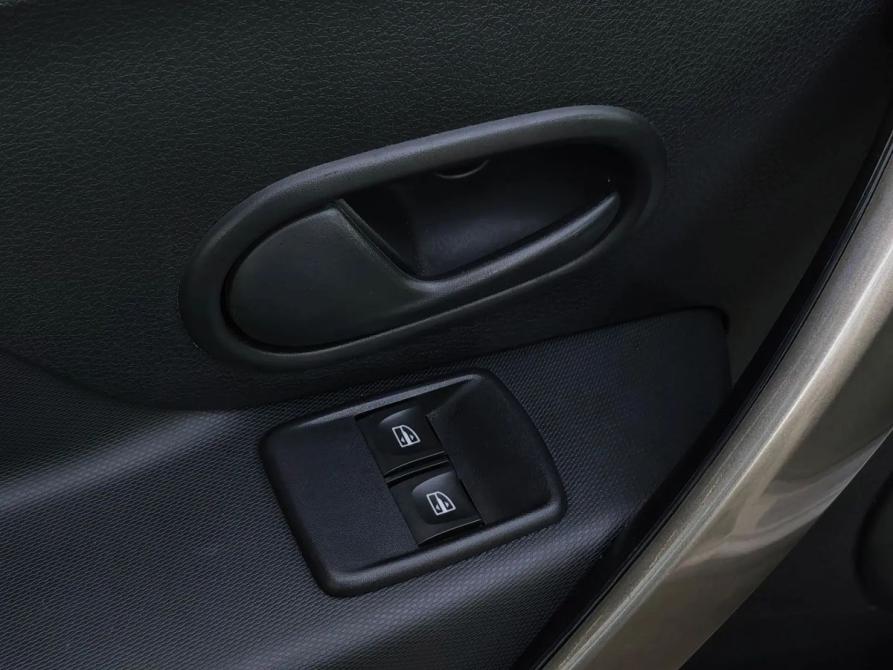 Renault Sandero II Рестайлинг Санкт-Петербург  - изображение 13