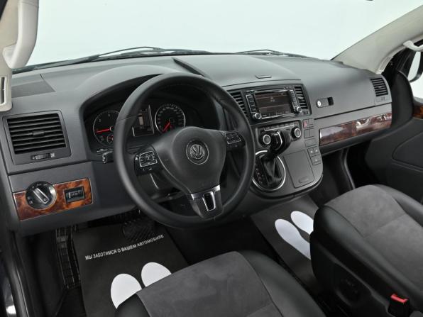 Volkswagen Multivan T5 Рестайлинг с пробегом 2011 года, цена 1 599 000 рублей, 155000 км, минивэн, Автокод Объявления