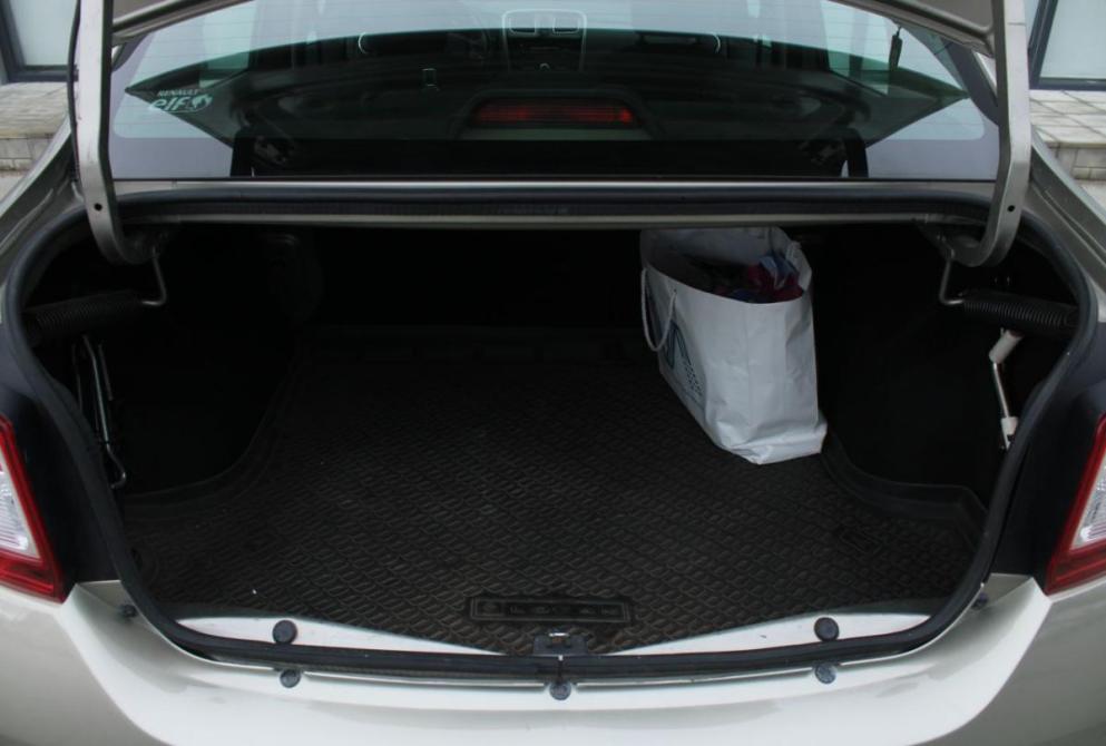 Renault Logan II Саратов  - изображение 23