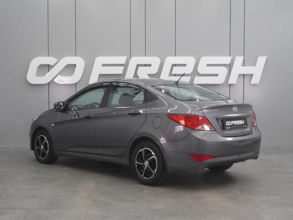 Hyundai Solaris I Рестайлинг с пробегом 2016 года, цена 949 000 рублей, 111679 км, седан, Автокод Объявления