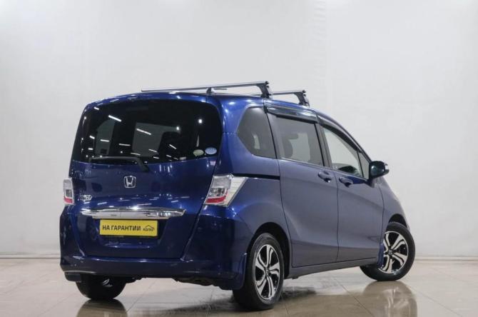 Honda Freed I с пробегом 2011 года, цена 1 049 000 рублей, 202000 км, компактвэн, Автокод Объявления