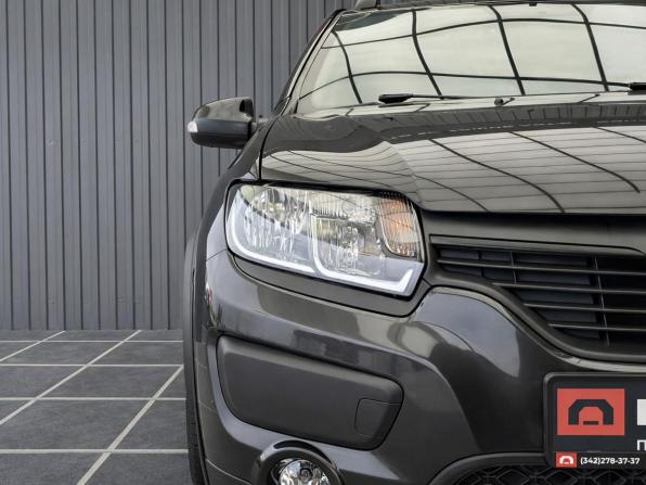 Renault Sandero II с пробегом 2015 года, цена 877 000 рублей, 118000 км, хэтчбек, Автокод Объявления