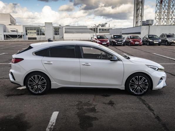 Kia K3 II Рестайлинг с пробегом 2021 года, цена 2 388 000 рублей, 88091 км, хэтчбек, Автокод Объявления