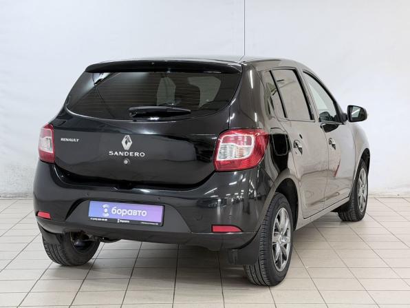 Renault Sandero II с пробегом 2015 года, цена 690 000 рублей, 227696 км, хэтчбек, Автокод Объявления