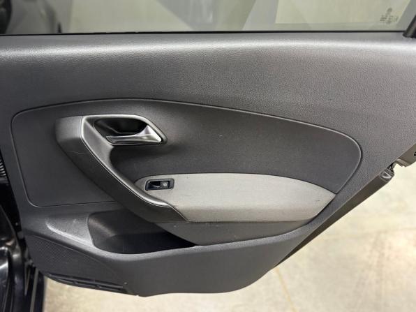 Volkswagen Polo V с пробегом 2012 года, цена 630 000 рублей, 286518 км, седан, Автокод Объявления