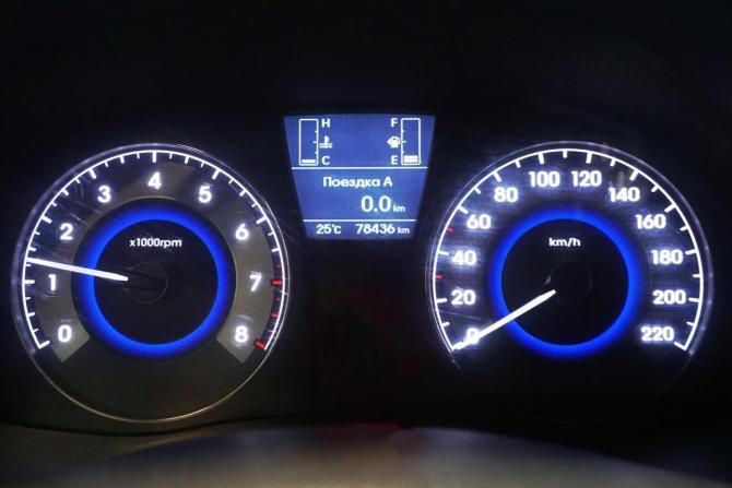 Hyundai Solaris I Рестайлинг с пробегом 2016 года, цена 1 200 000 рублей, 78400 км, седан, Автокод Объявления