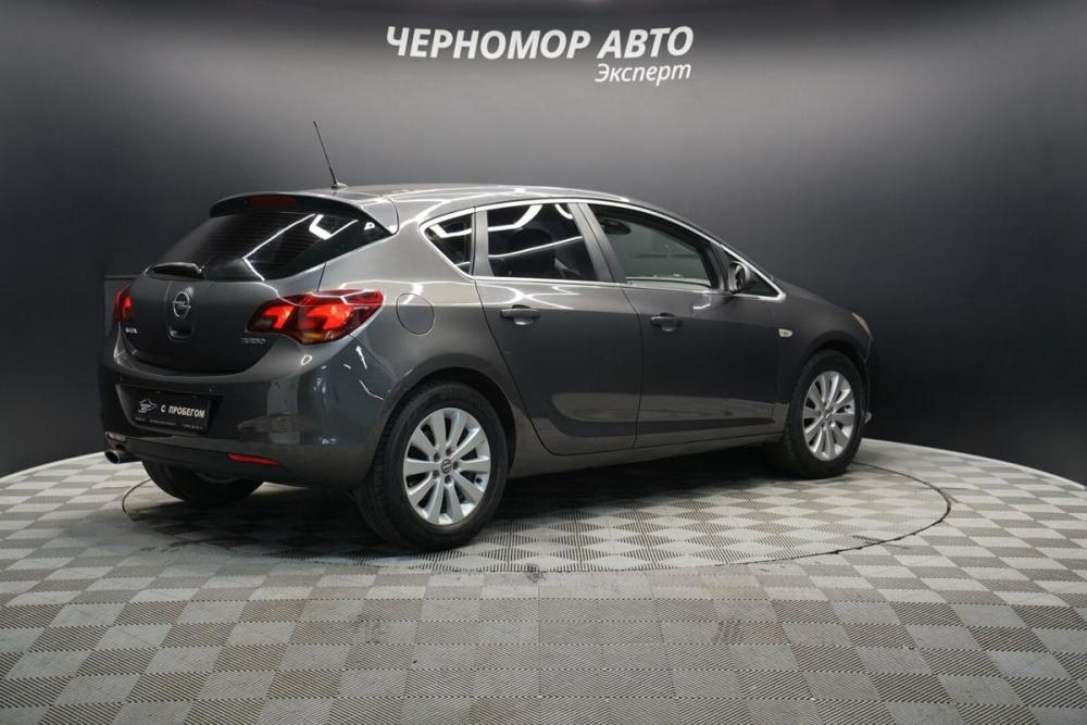 Opel Astra J Крым  - изображение 5