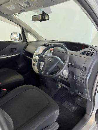 Toyota Ractis I с пробегом 2009 года, цена 689 000 рублей, 127379 км, хэтчбек, Автокод Объявления