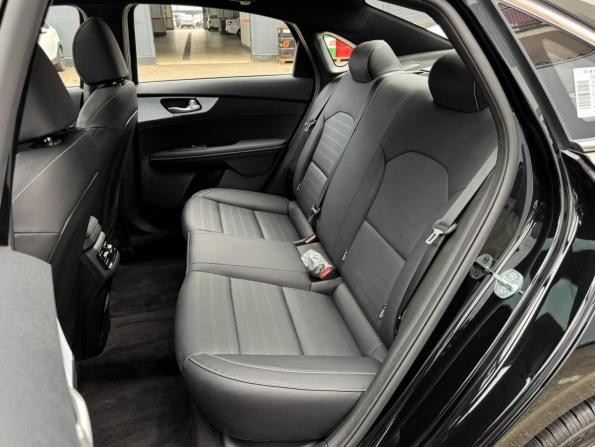 Kia K3 II (China Market) Рестайлинг с пробегом 2025 года, цена 2 880 000 рублей, 44 км, седан, Автокод Объявления