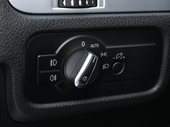 Volkswagen Touareg II с пробегом 2012 года, цена 1 860 000 рублей, 213622 км, внедорожник, Автокод Объявления