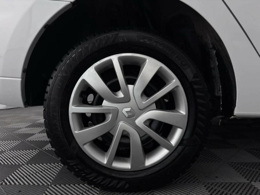 Renault Logan II Рестайлинг Псков  - изображение 19