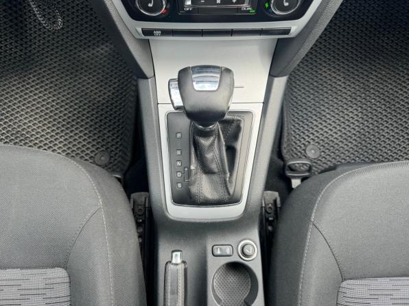 Skoda Octavia II (A5) Рестайлинг с пробегом 2011 года, цена 730 000 рублей, 195000 км, лифтбек, Автокод Объявления