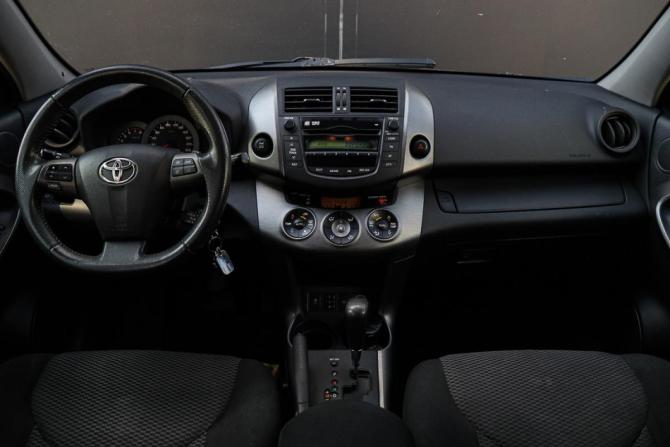 Toyota RAV4 III (XA30) Рестайлинг с пробегом 2012 года, цена 1 350 000 рублей, 233516 км, внедорожник, Автокод Объявления