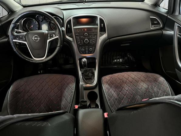Opel Astra J Рестайлинг с пробегом 2013 года, цена 742 000 рублей, 118597 км, хэтчбек, Автокод Объявления