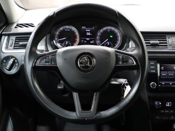 Skoda Rapid I Рестайлинг с пробегом 2019 года, цена 1 500 000 рублей, 77351 км, лифтбек, Автокод Объявления