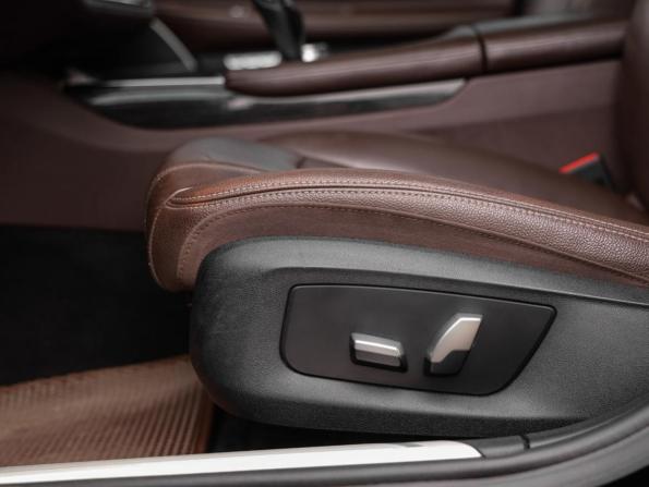 BMW 7 серии VI (G11/G12) с пробегом 2018 года, цена 2 699 000 рублей, 223313 км, седан, Автокод Объявления