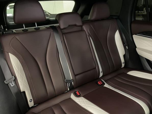 Geely Monjaro I с пробегом 2022 года, цена 3 099 000 рублей, 56650 км, внедорожник, Автокод Объявления