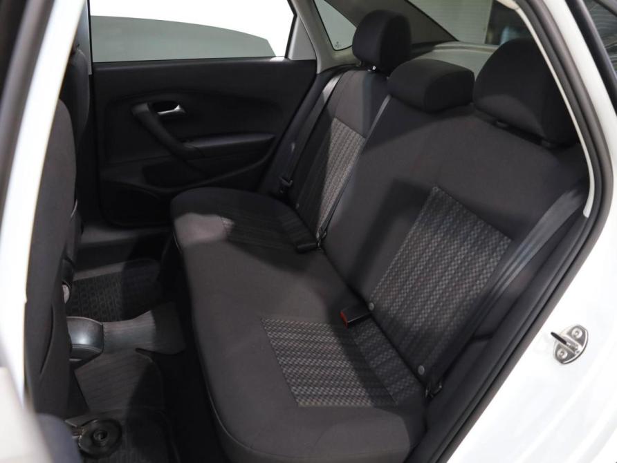 Volkswagen Polo V Рестайлинг Ростов-на-Дону  - изображение 9