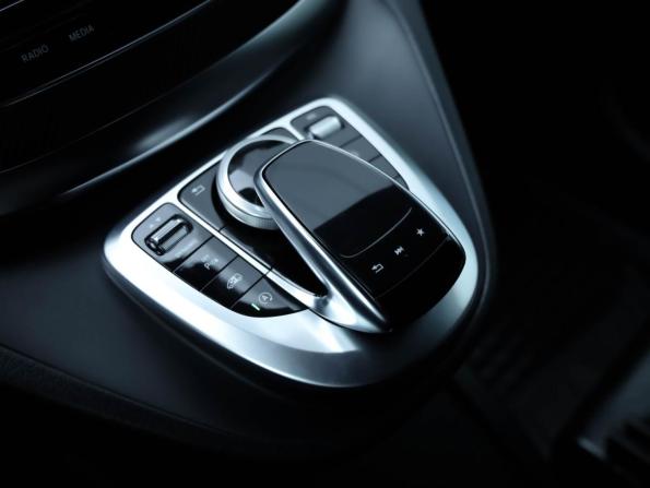 Mercedes-Benz V-Класс III (W447) Рестайлинг с пробегом 2020 года, цена 4 999 000 рублей, 166489 км, минивэн, Автокод Объявления