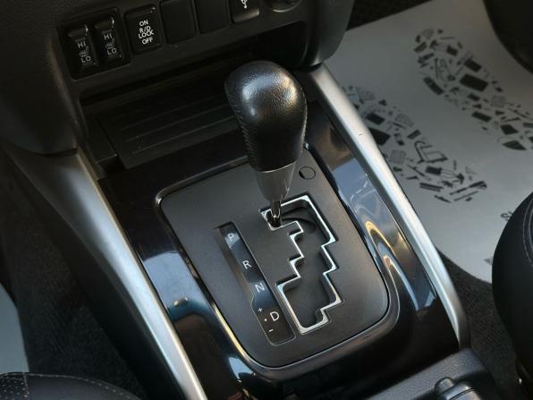 Mitsubishi L200 V с пробегом 2017 года, цена 2 350 000 рублей, 247353 км, пикап, Автокод Объявления