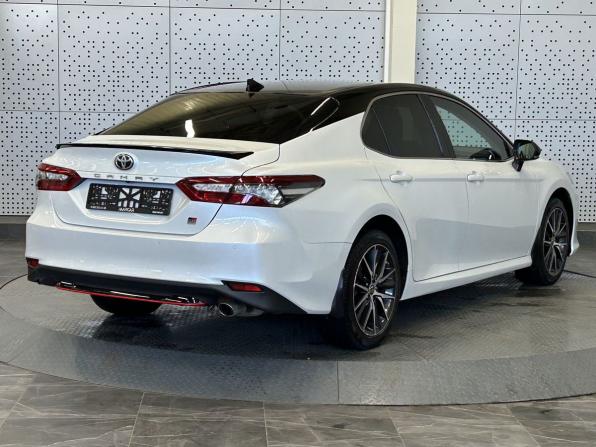 Toyota Camry VIII (XV70) Рестайлинг с пробегом 2021 года, цена 2 200 000 рублей, 57716 км, седан, Автокод Объявления