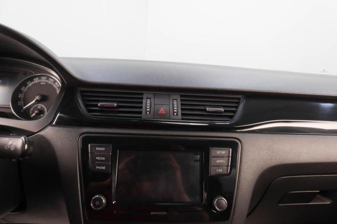 Skoda Rapid I с пробегом 2017 года, цена 1 419 000 рублей, 168000 км, лифтбек, Автокод Объявления