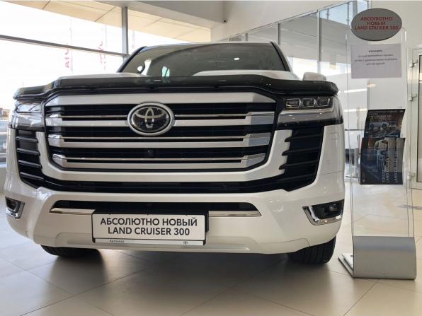 Новый Toyota Land Cruiser 300 Series 2021 года, цена 63 000 рублей, внедорожник, Автокод Объявления