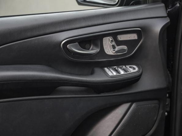 Mercedes-Benz V-Класс III (W447) Рестайлинг с пробегом 2021 года, цена 5 282 739 рублей, 139987 км, минивэн, Автокод Объявления