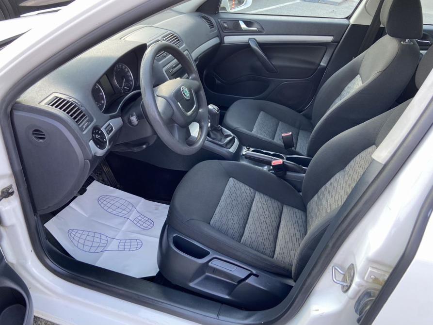 Skoda Octavia II (A5) Рестайлинг Москва  - изображение 10